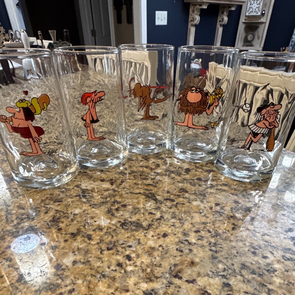 Vintage 1981 Arby's BC Ice Age Collector Series Glasses Set of 5 Johnny Hart